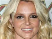 Bóng đá anh, ngoại hạng anh, lịch thi đấu euro 2012, Giới phê bình ca ngợi Britney Spears