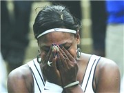 Bóng đá anh, ngoại hạng anh, lịch thi đấu euro 2012, Wimbledon 2011, ngày thứ hai: Mừng cô trở lại, Serena!