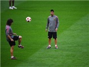 Bóng đá anh, ngoại hạng anh, lịch thi đấu euro 2012, Puyol tập luyện bình thường