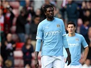 Bóng đá anh, ngoại hạng anh, lịch thi đấu euro 2012, Hết dọa kiện, Adebayor lại "nổi loạn"