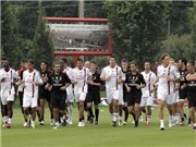 Bóng đá anh, ngoại hạng anh, lịch thi đấu euro 2012, Berlusconi vắng mặt trong ngày Milan hội quân