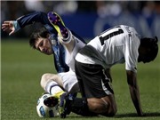 Bóng đá anh, ngoại hạng anh, lịch thi đấu euro 2012, Người hùng Muslera giúp Uruguay loại Argentina ở tứ kết