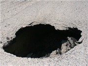 Bóng đá anh, ngoại hạng anh, lịch thi đấu euro 2012, "Hố tử thần” gần 1m ngay giữa đường Láng Hạ 