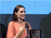 Bóng đá anh, ngoại hạng anh, lịch thi đấu euro 2012,  Angelina Jolie nhận giải Đặc biệt tại LHP Sarajevo 