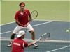 "Vua" Facebook Federer thách thức tuổi 30
