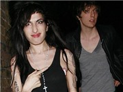 Bóng đá anh, ngoại hạng anh, lịch thi đấu euro 2012, Người yêu cũ hé lộ bí mật về Winehouse   