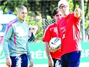 Bóng đá anh, ngoại hạng anh, lịch thi đấu euro 2012, 2h00 ngày 11/8, Pháp - Chile: Hướng tới sự ổn định