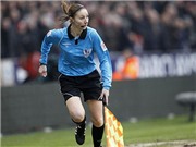 Bóng đá anh, ngoại hạng anh, lịch thi đấu euro 2012, Premier League đón nữ trọng tài Sian Massey trở lại