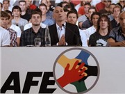 Bóng đá anh, ngoại hạng anh, lịch thi đấu euro 2012, Cầu thủ đình công, Liga bị hoãn: Liga không chỉ có Ronaldo và Messi