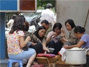Bóng đá anh, ngoại hạng anh, lịch thi đấu euro 2012, “Bún mắng, cháo chửi” và chuyện CEO làm bảo vệ 