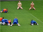 Bóng đá anh, ngoại hạng anh, lịch thi đấu euro 2012, Thủ môn bị phạt khỏa thân giữa sân tập