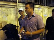 Bóng đá anh, ngoại hạng anh, lịch thi đấu euro 2012, Nhận là công an, chống đối cảnh sát, tấn công nhà báo