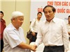 Giải cứu đứa con bóng đá