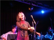 Bóng đá anh, ngoại hạng anh, lịch thi đấu euro 2012, "Giấc mơ phố" - mô hình phòng trà Sài Gòn tại Hà Nội 