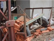 Bóng đá anh, ngoại hạng anh, lịch thi đấu euro 2012, Đứt cáp tại công trường, 5 người chết và bị thương
