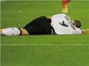 Bóng đá anh, ngoại hạng anh, lịch thi đấu euro 2012, Cú "tắc bóng" như một hậu vệ của... trọng tài