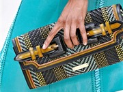 Bóng đá anh, ngoại hạng anh, lịch thi đấu euro 2012, "Cuộc chơi" màu và chất của Burberry...