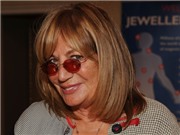 Bóng đá anh, ngoại hạng anh, lịch thi đấu euro 2012, Một blogger làm Hollywood e sợ
