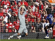 Bóng đá anh, ngoại hạng anh, lịch thi đấu euro 2012, Chicharito giúp M.U thoát thua tại Anfield