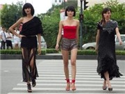 Bóng đá anh, ngoại hạng anh, lịch thi đấu euro 2012, Next Top Model: Thí sinh lựa đồ "lố" diễu trên phố 