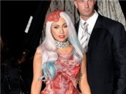 Bóng đá anh, ngoại hạng anh, lịch thi đấu euro 2012,  Lady Gaga được đề nghị mặc váy làm bằng rau diếp 