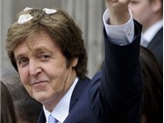 Bóng đá anh, ngoại hạng anh, lịch thi đấu euro 2012, Paul McCartney hỗ trợ sửa cây đàn piano cổ ở Motown