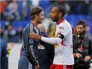 Bóng đá anh, ngoại hạng anh, lịch thi đấu euro 2012, Beckham tỏa sáng khi đối đầu với Thierry Henry