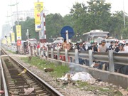 Bóng đá anh, ngoại hạng anh, lịch thi đấu euro 2012, Hà Nội: Tàu hỏa cán chết một cụ già