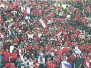 Bóng đá anh, ngoại hạng anh, lịch thi đấu euro 2012,  Chùm ảnh: “Chảo lửa” Bung Karno nhấn chìm U23 Thái Lan