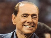 Bóng đá anh, ngoại hạng anh, lịch thi đấu euro 2012, Tifosi Milan mừng vì Berlusconi thôi làm Thủ tướng Italia