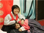 Bóng đá anh, ngoại hạng anh, lịch thi đấu euro 2012, Teen Việt  xếp hàng "diện" thử Hanbok