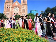 Bóng đá anh, ngoại hạng anh, lịch thi đấu euro 2012, Nhan sắc Việt đổ bộ trung tâm TP.HCM