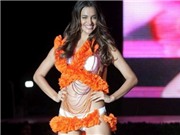 Bóng đá anh, ngoại hạng anh, lịch thi đấu euro 2012, Irina Shayk nóng bỏng với nội y trên sàn catwalk
