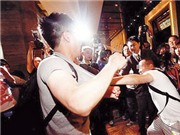 Bóng đá anh, ngoại hạng anh, lịch thi đấu euro 2012, Nhà báo nhận “phí bịt miệng” 
