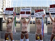 Bóng đá anh, ngoại hạng anh, lịch thi đấu euro 2012, Khỏa thân để phản đối nạn mại dâm tại Euro 2012