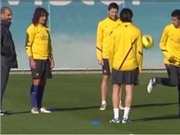 Bóng đá anh, ngoại hạng anh, lịch thi đấu euro 2012, Cuenca khiến Guardiola và đàn anh phấn khích với kỹ năng freestyle