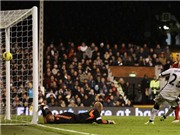 Bóng đá anh, ngoại hạng anh, lịch thi đấu euro 2012, Pha bắt bóng lớ ngớ của Reina khiến Liverpool trả giá