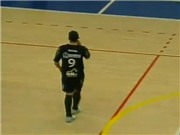 Bóng đá anh, ngoại hạng anh, lịch thi đấu euro 2012, Futsal ở Italia: đánh gót ghi bàn độc nhất vô nhị