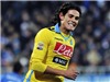 Cavani lại "thôi miên" Chelsea và Real Madrid