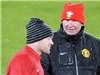 Rooney gợi lại cú đá giày vào mặt Beckham của Sir Alex