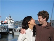 Bóng đá anh, ngoại hạng anh, lịch thi đấu euro 2012, Người con gái đứng sau "ông trùm" Facebook là ai?