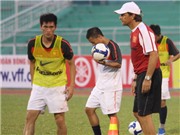 Bóng đá anh, ngoại hạng anh, lịch thi đấu euro 2012, Hội đồng HLV QG và chuyện tương lai của HLV Goetz: Họp theo... quán tính