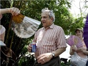 Bóng đá anh, ngoại hạng anh, lịch thi đấu euro 2012, Người chứng kiến Sài Gòn sụp đổ đã qua đời