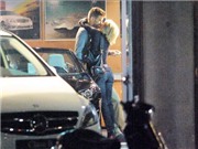 Bóng đá anh, ngoại hạng anh, lịch thi đấu euro 2012, Pique và Shakira diễn "cảnh nóng" ngay bãi đỗ xe