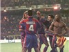 Mourinho từng ăn mừng Cúp Nhà Vua ở Bernabeu với... Barca