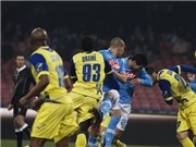 Bóng đá anh, ngoại hạng anh, lịch thi đấu euro 2012, Cavani giúp Napoli bắn hạ "Lừa bay" Chievo 