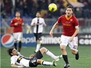 Bóng đá anh, ngoại hạng anh, lịch thi đấu euro 2012, Totti đùa cợt về "nghi án tẩy thẻ"
