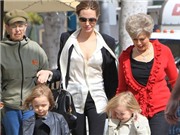Bóng đá anh, ngoại hạng anh, lịch thi đấu euro 2012, Angelina Jolie đưa hai con sinh đôi đi mua sắm