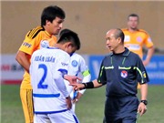 Bóng đá anh, ngoại hạng anh, lịch thi đấu euro 2012, Hai trọng tài V-League bị treo còi