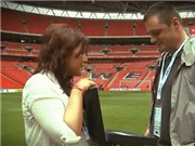 Bóng đá anh, ngoại hạng anh, lịch thi đấu euro 2012, Wembley chứng kiến màn cầu hôn "ngược" trước thềm đại chiến Anh - Hà Lan